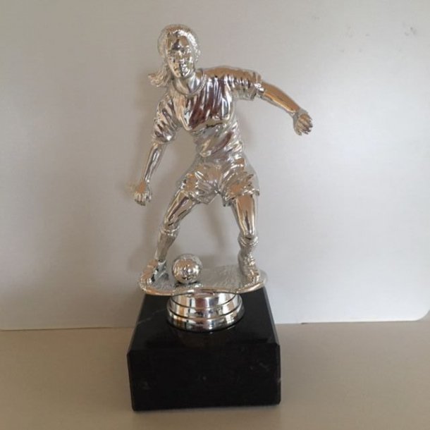 Slv fodboldstatuette - Pigespiller